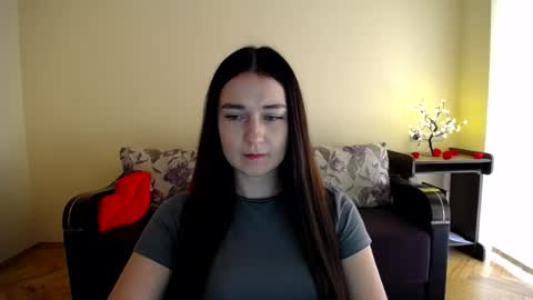 Snapshot of gabby_di chatting on July 2026 08:44:02 AM Jaklin online show from July 2026 08:44:02 AM