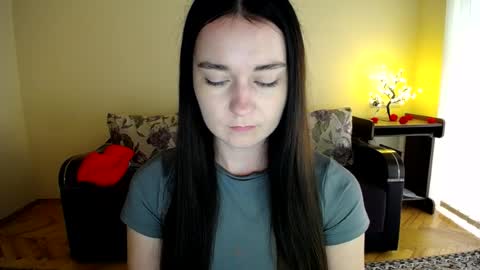 Snapshot of gabby_di chatting on July 2026 09:23:01 AM Jaklin online show from July 2026 09:23:01 AM
