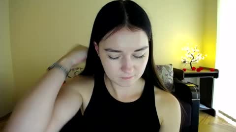 Snapshot of gabby_di chatting on July 2026 10:21:02 AM Jaklin online show from July 2026 10:21:02 AM