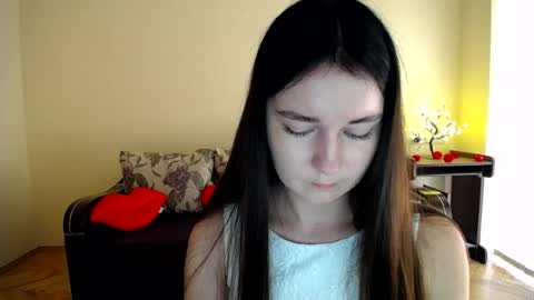 Snapshot of gabby_di chatting on July 2026 09:14:01 AM Jaklin online show from July 2026 09:14:01 AM