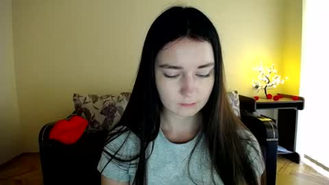 Snapshot of gabby_di chatting on July 2026 09:37:02 AM Jaklin online show from July 2026 09:37:02 AM