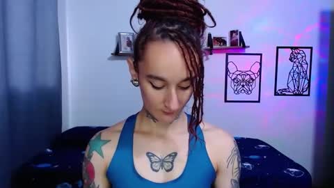 gabby_moon09 online show from October 2025 12:03:01 PM