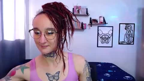 gabby_moon09 online show from October 2025 12:14:01 PM