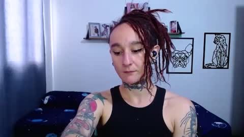gabby_moon09 online show from October 2025 02:59:02 PM