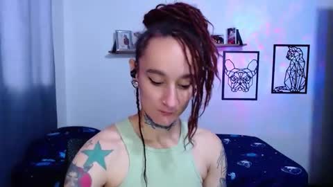 gabby_moon09 online show from October 2025 12:48:02 PM