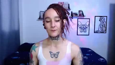 gabby_moon09 online show from October 2025 12:39:02 PM