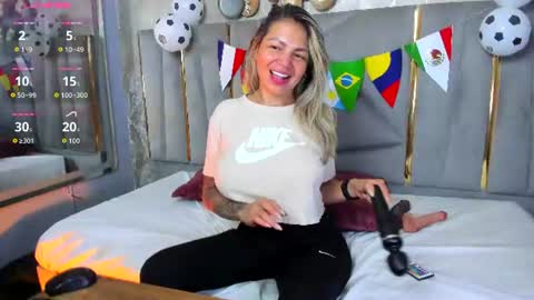 Snapshot of gabby_santos_ chatting on July 2026 12:00:01 PM Gaby Santos online show from July 2026 12:00:01 PM