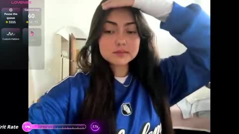 gabbyfoox online show from October 2025 05:44:01 PM