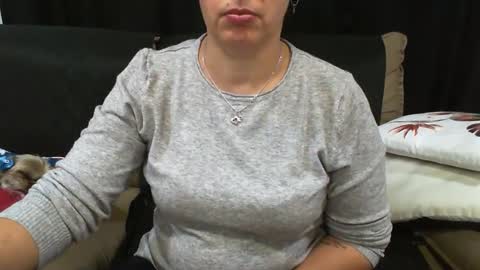 gaby  layla online show from September 2025 08:31:02 PM