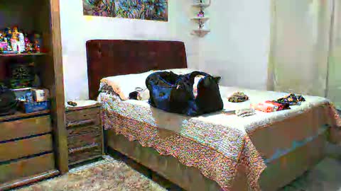 gaby  layla online show from September 2025 09:04:02 PM