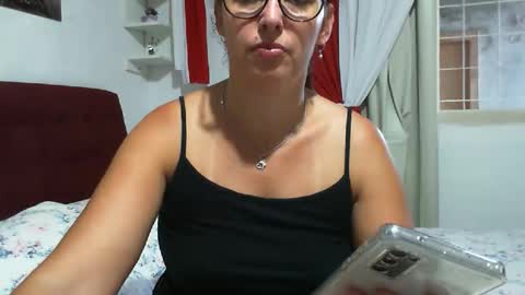 gaby  layla online show from April 2026 08:50:01 PM