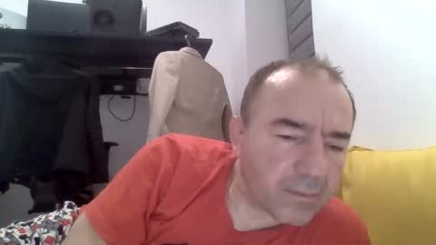 gabriel9_2003 online show from April 2026 09:23:01 PM