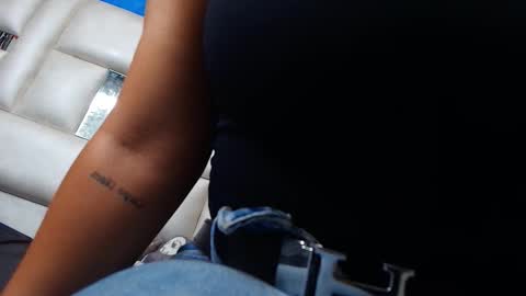 gabriela online show from October 2025 07:14:02 PM