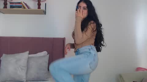Snapshot of gabrielarossa chatting on February 2025 05:06:01 PM GabrielaRossa online show from February 2025 05:06:01 PM