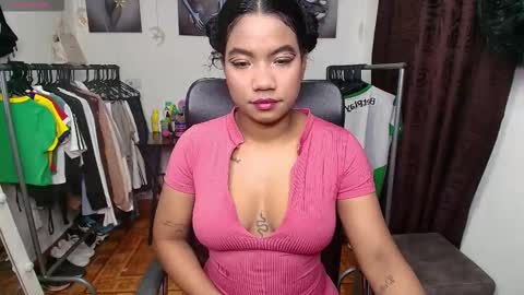 Snapshot of gaby_dams9 chatting on February 2026 08:40:02 AM GABY online show from February 2026 08:40:02 AM