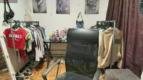 Snapshot of gaby_dams9 chatting on February 2026 07:06:02 AM GABY online show from February 2026 07:06:02 AM