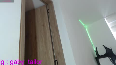 Gaby online show from November 2025 02:06:01 PM