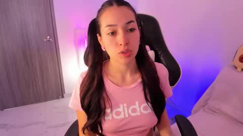 Snapshot of gaby_yummy chatting on September 2025 04:33:02 PM Gabriela online show from September 2025 04:33:02 PM