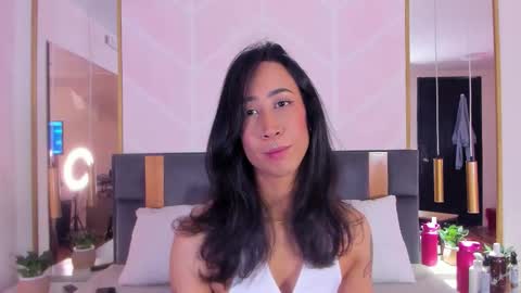 Snapshot of gabypetit chatting on November 2025 02:15:01 PM Gaby online show from November 2025 02:15:01 PM