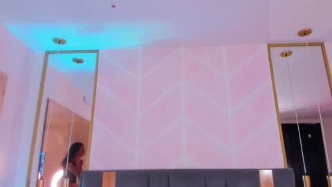 Snapshot of gabypetit chatting on November 2025 08:20:02 PM Gaby online show from November 2025 08:20:02 PM