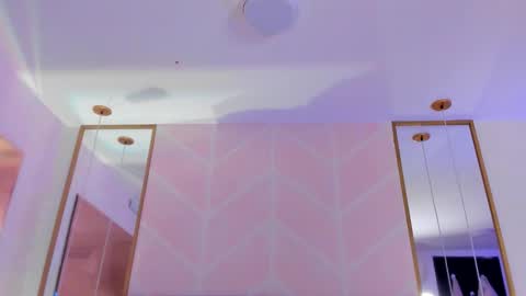 Snapshot of gabypetit chatting on November 2025 08:01:01 PM Gaby online show from November 2025 08:01:01 PM