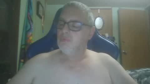 Snapshot of gadude45 chatting on October 2025 01:14:01 AM gadude45 online show from October 2025 01:14:01 AM