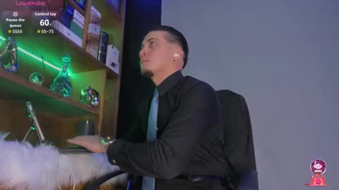 Snapshot of gael_williams4 chatting on October 2025 07:16:01 PM Gael Williams online show from October 2025 07:16:01 PM