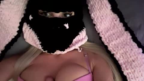 Feetbaabe online show from May 2026 02:23:01 PM
