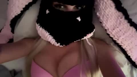 Feetbaabe online show from June 2026 02:19:01 PM