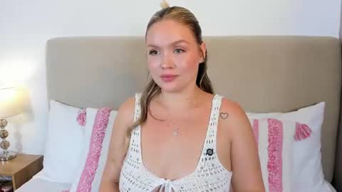Snapshot of gaiabaker chatting on June 2026 11:47:01 PM Gaia Baker online show from June 2026 11:47:01 PM