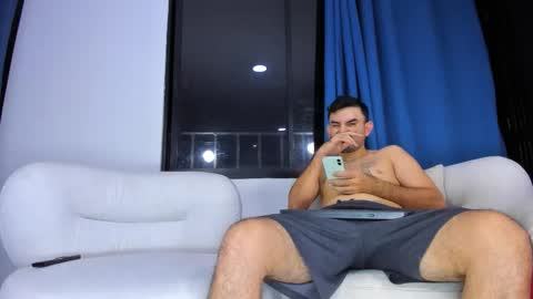 gal_stone_ online show from January 2026 12:05:01 AM