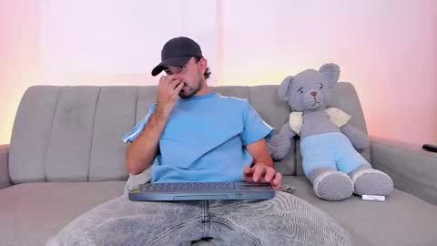 gal_stone_ online show from March 2026 01:54:01 AM