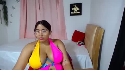 Snapshot of galdot_sex chatting on February 2025 02:01:02 AM Galdo online show from February 2025 02:01:02 AM