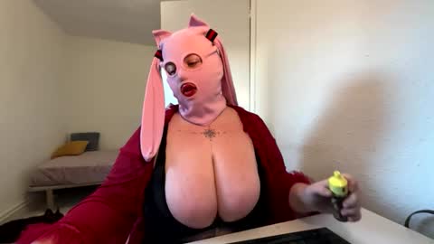 gapetrainee online show from November 2025 03:54:02 PM