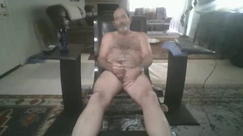 Snapshot of garbwild chatting on January 2025 04:21:02 PM GarBwild online show from January 2025 04:21:02 PM