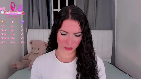 Vnecis Marn online show from January 2026 12:01:02 AM