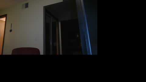 gavineverett3 online show from October 2025 04:35:01 AM