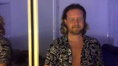 Snapshot of gcsurfer81 chatting on November 2025 08:48:02 AM gcsurfer81 online show from November 2025 08:48:02 AM