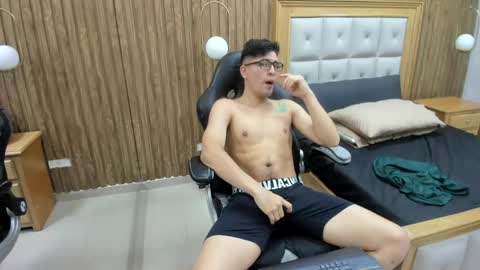 Gean Mclovin online show from May 2026 07:30:02 PM