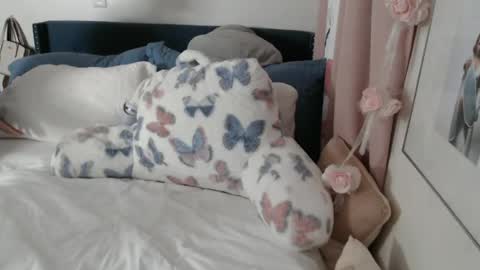 The Empress online show from November 2025 11:04:02 PM