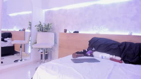 Snapshot of geminis_muentes chatting on January 2025 06:43:02 AM geminis muentes online show from January 2025 06:43:02 AM