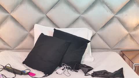 Maria  online show from September 2025 03:06:01 AM