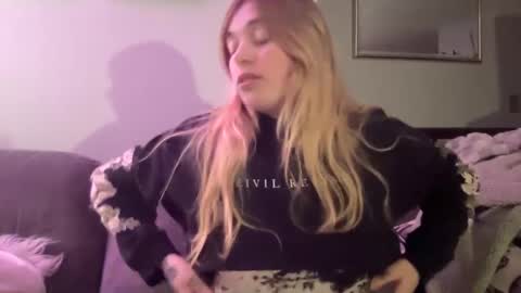 Snapshot of gemmyrosee chatting on January 2025 10:29:02 AM gemmyrosee online show from January 2025 10:29:02 AM