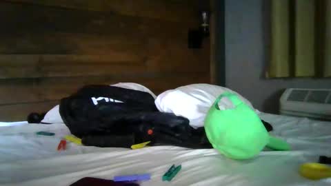 Lenzy LaCanada online show from January 2025 01:02:02 PM