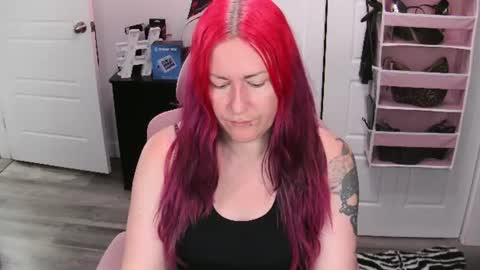 Snapshot of gennyrock chatting on June 2026 12:50:02 PM Genny Rock and online show from June 2026 12:50:02 PM