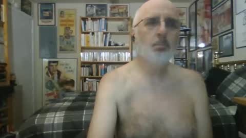 Snapshot of gentcallr chatting on October 2025 08:36:01 AM Steve online show from October 2025 08:36:01 AM