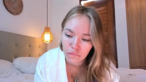 Mary  Blonde and Kira brunette online show from May 2026 05:03:02 AM