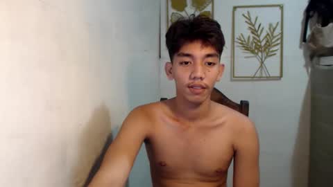 Rayl online show from November 2025 10:09:02 PM