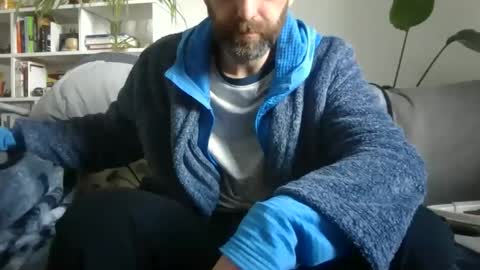 Snapshot of geon2xx chatting on October 2025 11:33:02 AM Geon online show from October 2025 11:33:02 AM