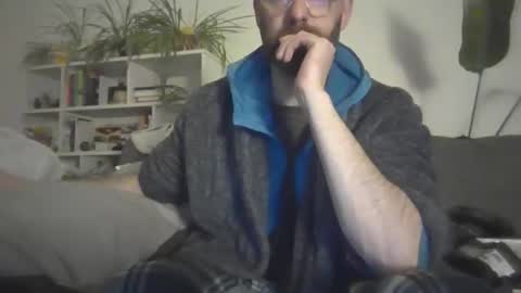 Snapshot of geon2xx chatting on November 2025 02:36:01 AM Geon online show from November 2025 02:36:01 AM